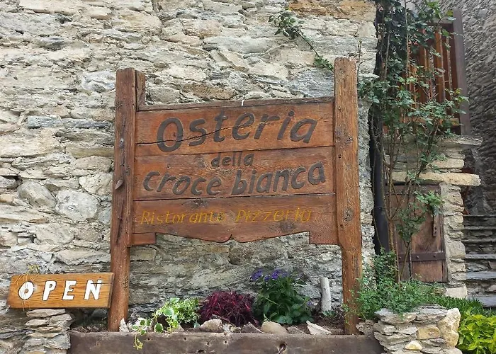 Diffuso La Marmu Osteria Della Croce Bianca ホテル