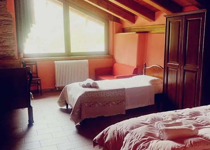ホテル Diffuso La Marmu Osteria Della Croce Bianca 3*