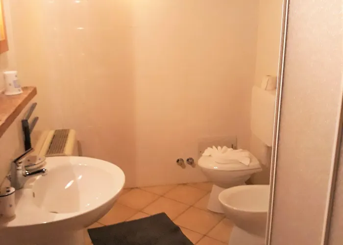 Diffuso La Marmu Osteria Della Croce Bianca 3* マルモラ